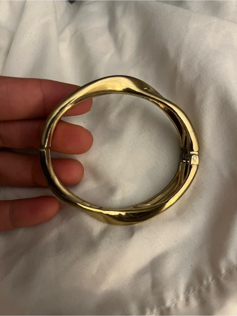 Zara Shiny Gold Twisted Hinged Bracelet